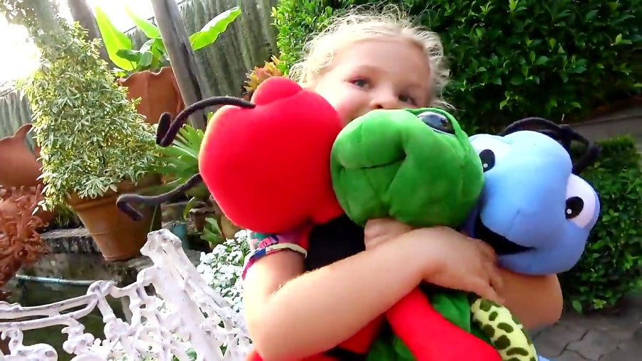 دیانا و اسباب بازی ها - پرنسس دیانا و اسباب بازی های رنگارنگ